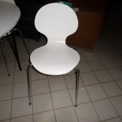 Stalas+6 kėdės kodas 24GEJ1